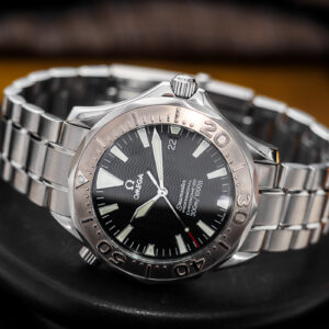 Omega Seamaster Diver 300m 22305000 18k Gold Bezel Automatic COSC 41mm/Case
